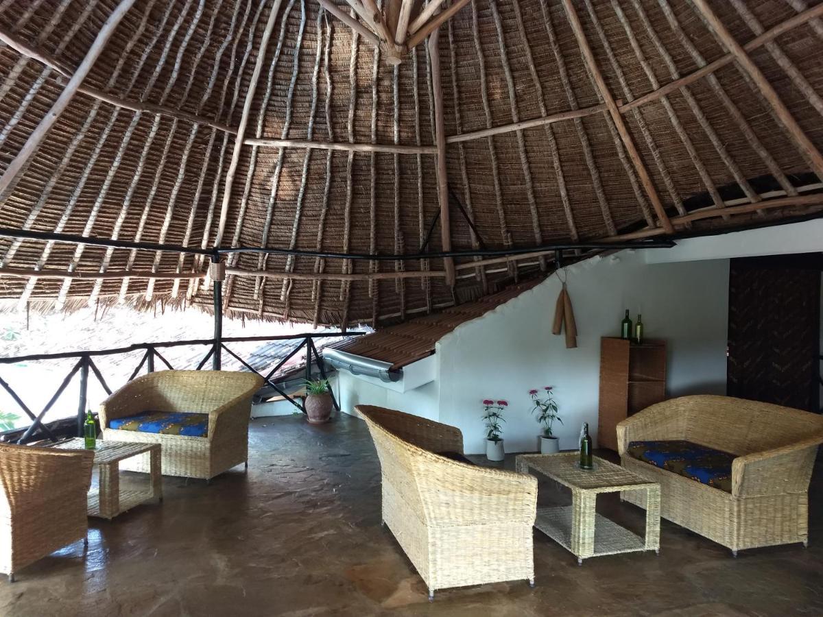 디아니 해변 Zarafa House B&B 외부 사진