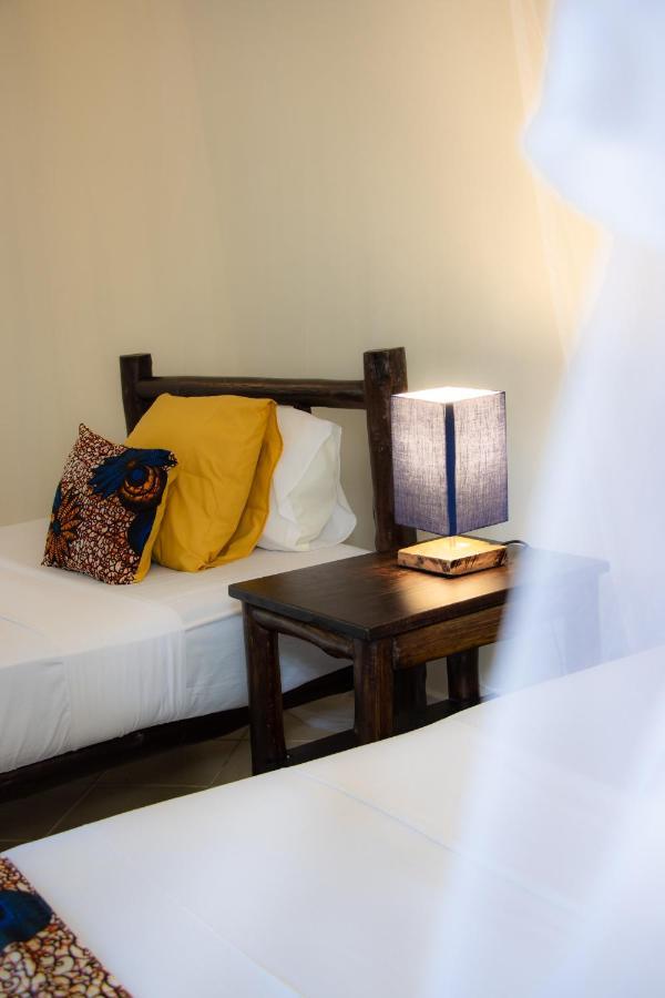 디아니 해변 Zarafa House B&B 외부 사진