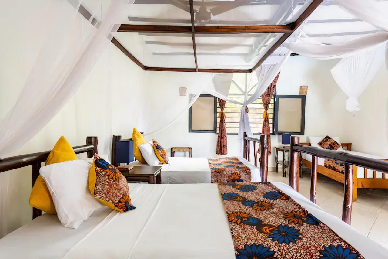 디아니 해변 Zarafa House B&B 외부 사진