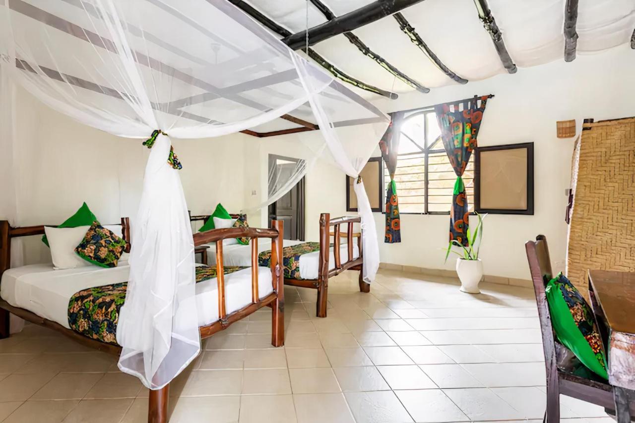 디아니 해변 Zarafa House B&B 외부 사진